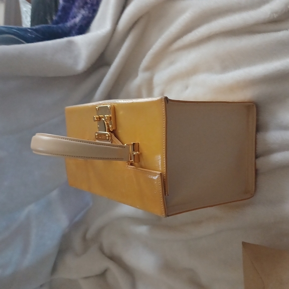 Fendi business type bag very rare suitcase yellow - Picture 10 of 16